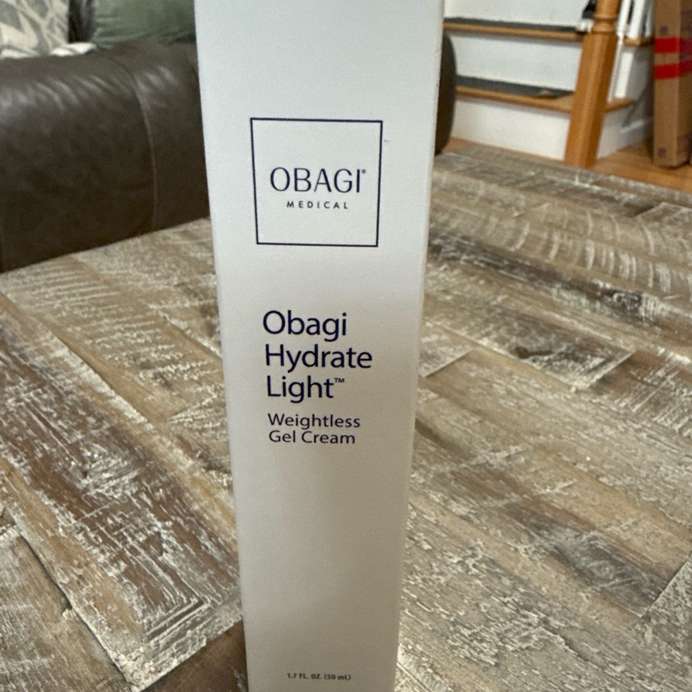 Obagi Hydrate Gel with Blue Text